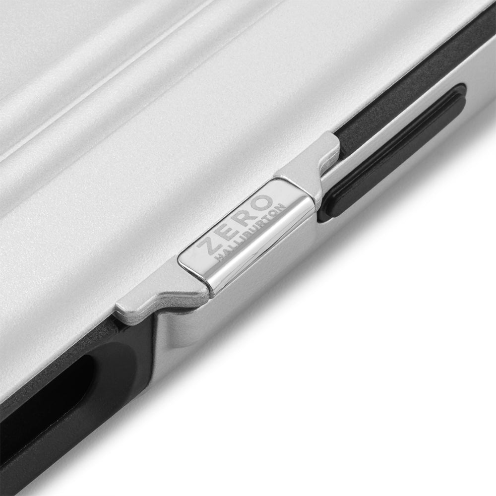 Accessories | Hybrid Shockproof Flip Case for iPhone 18 Pro/17 Pro 81902