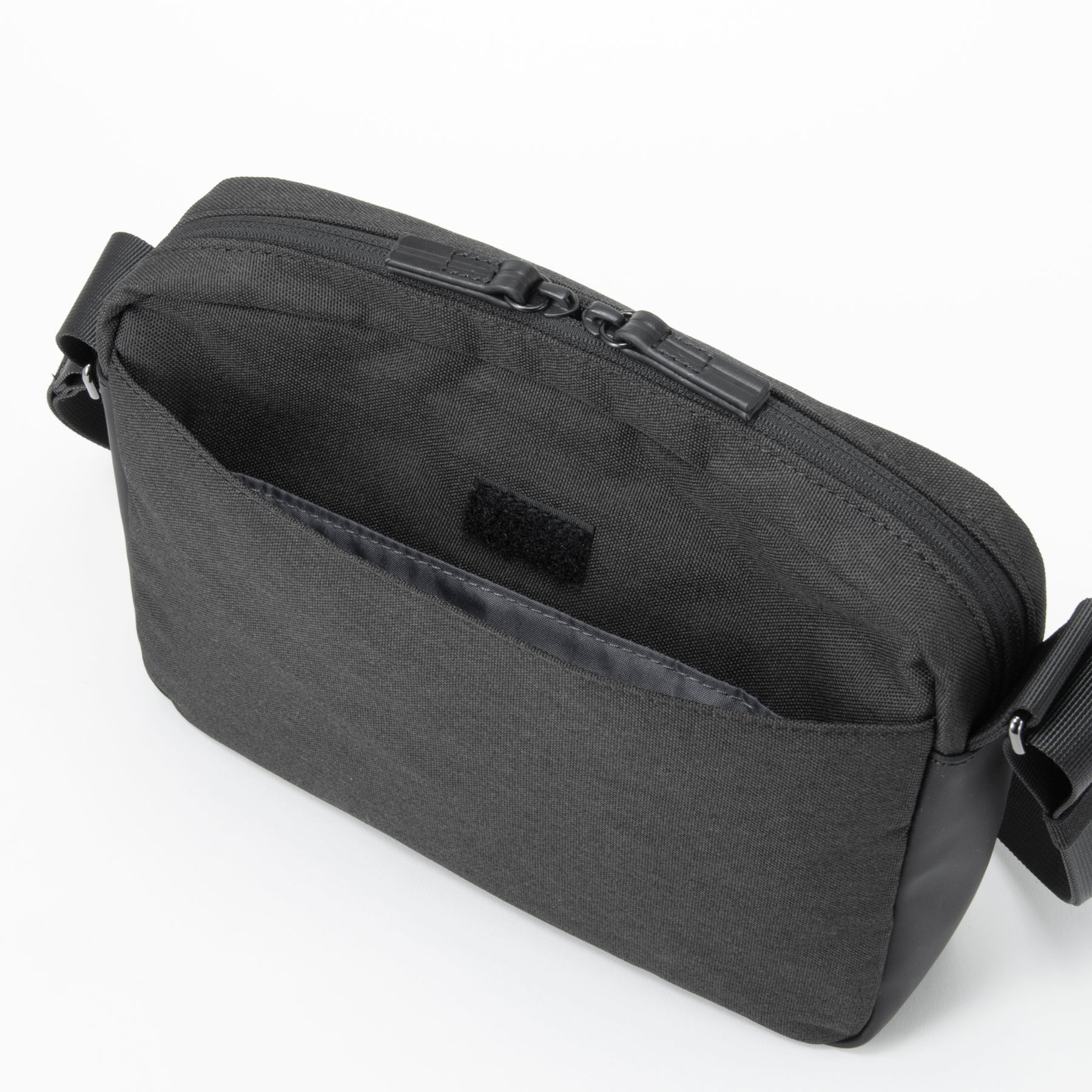 HLC | Horizontal Shoulder Bag  81403