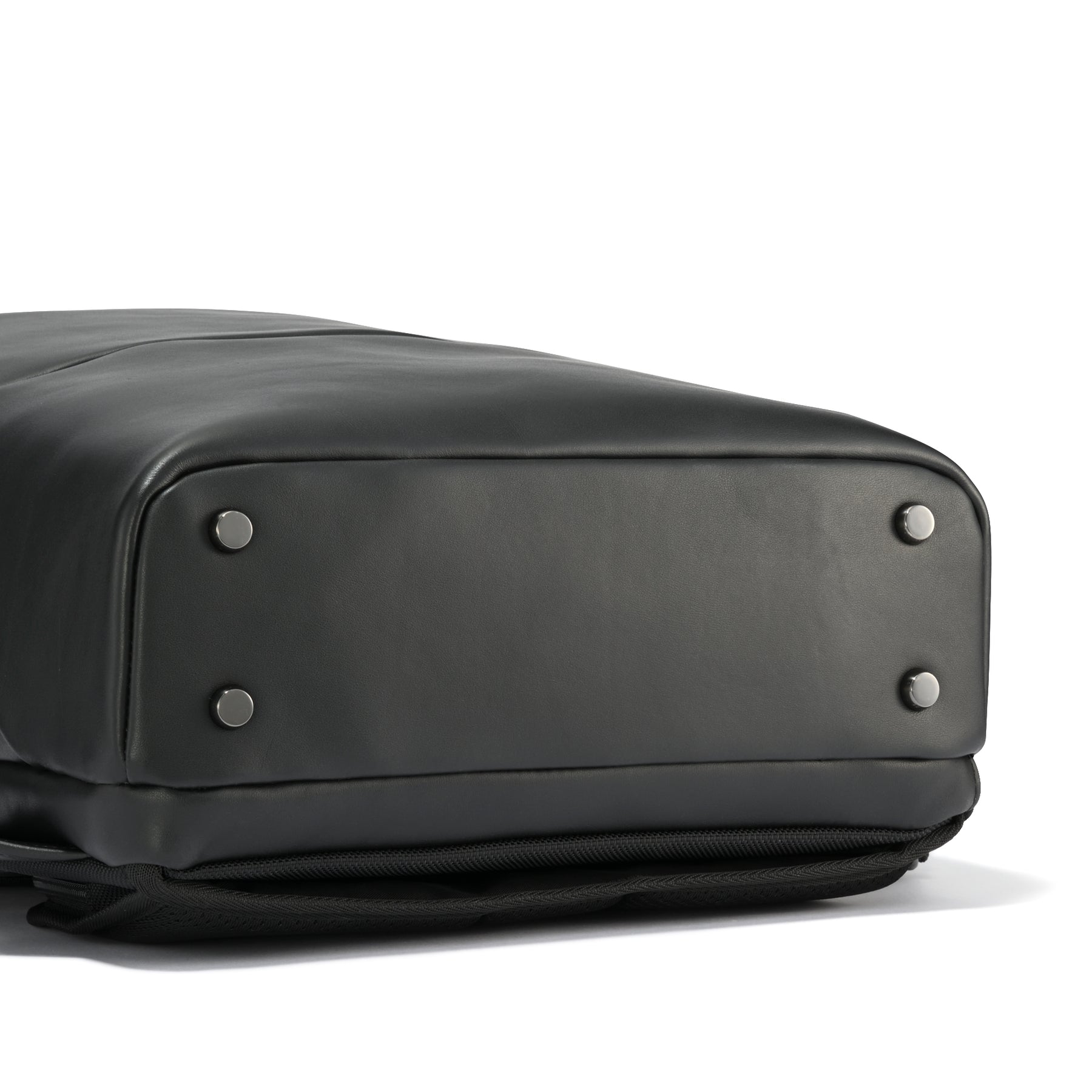 Z PACK | type-L2 Genuine Leather Backpack B4/15.6" PC 81502