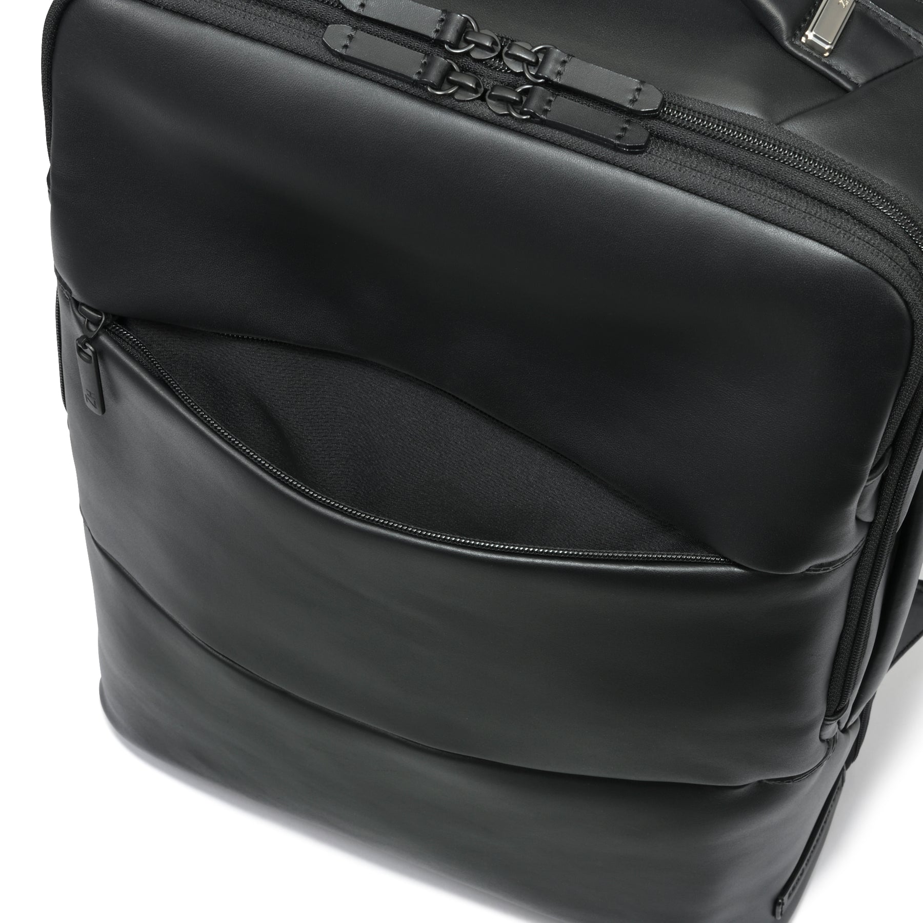 Z PACK | type-L2 Genuine Leather Backpack B4/15.6" PC 81502