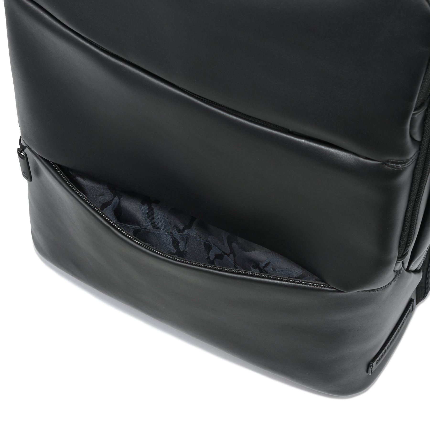 Z PACK | type-L2 Genuine Leather Backpack B4/15.6" PC 81502