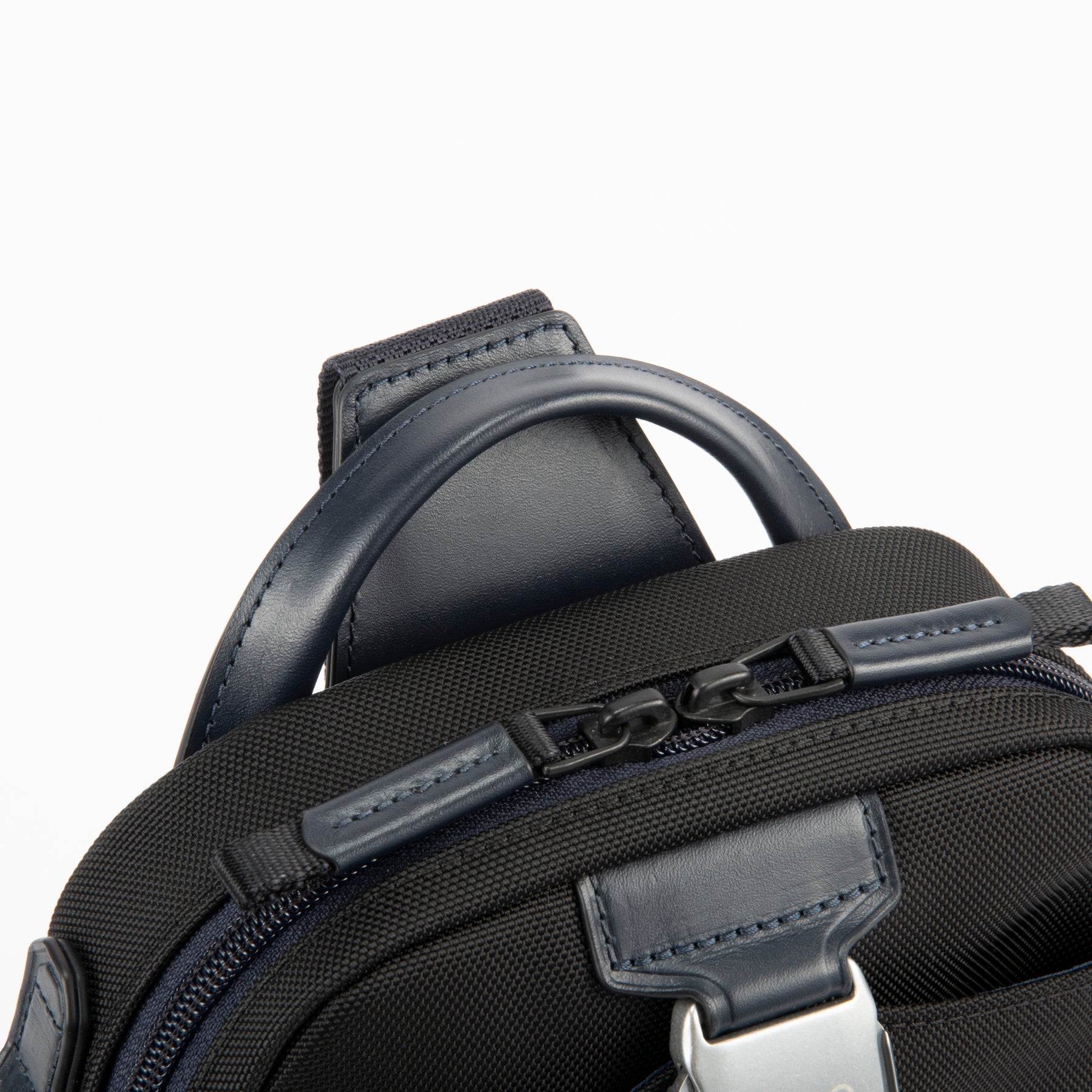 ZERO ZLM | Medium Sling Bag  | 81514