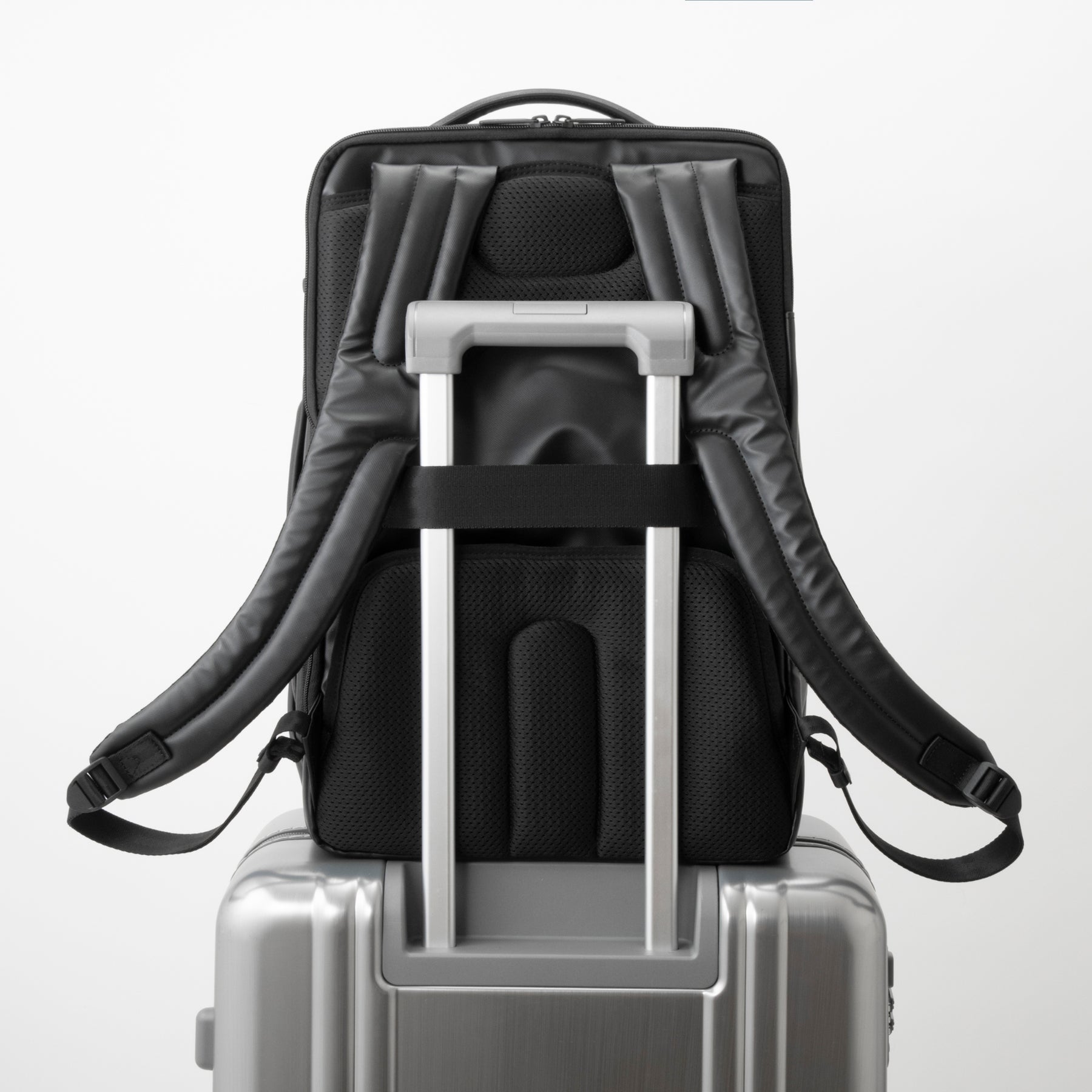 Z PACK d | type-C Laminated Large Backpack B4/15.6" PC 81683