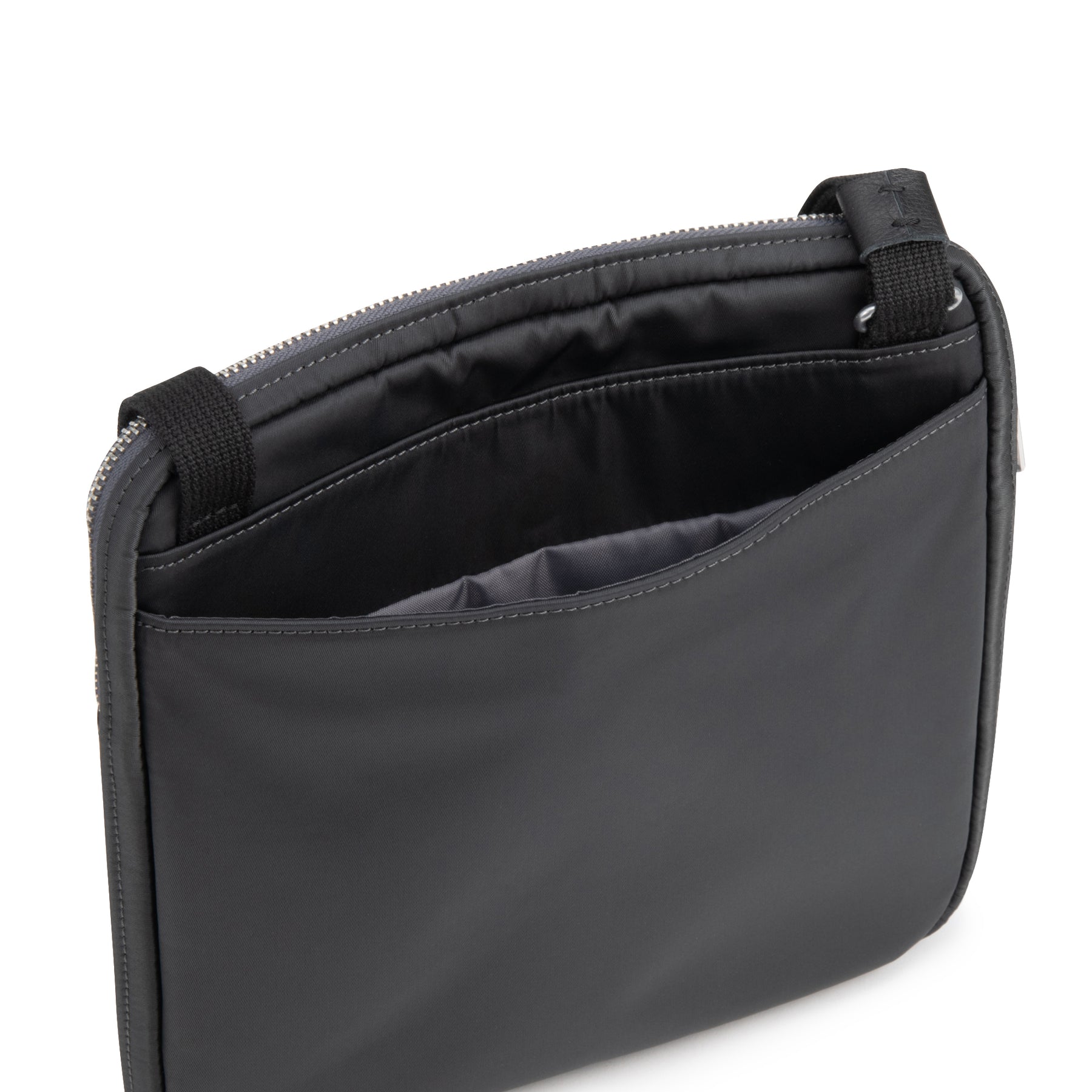 UE Collection | Round-Zip Slim Square Shoulder 81752