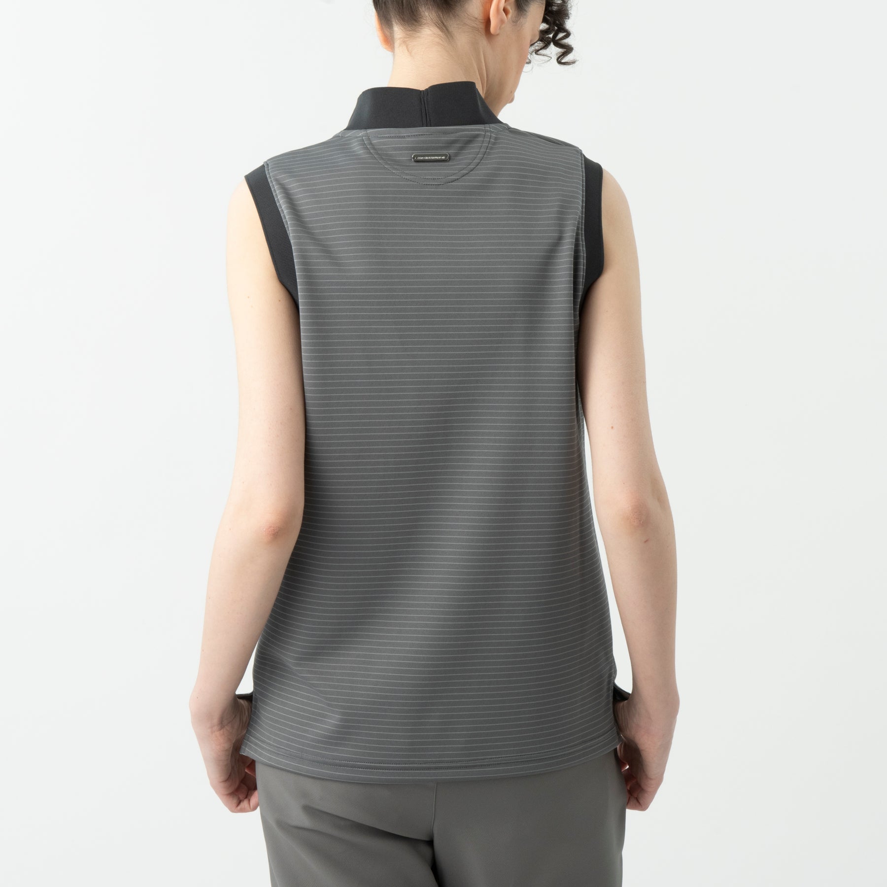 ZHG-W6S5b | Sleeveless Bordered Mockneck  85218