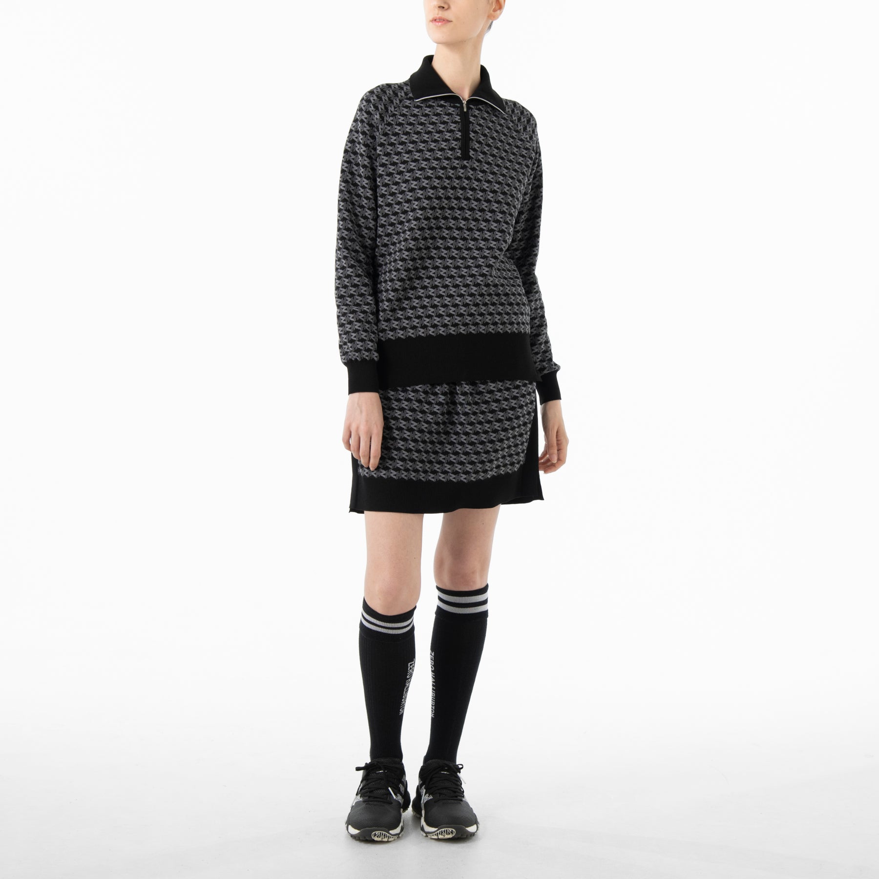 ZHG-W5A4b | Monogram Half-Zip Knit 85137